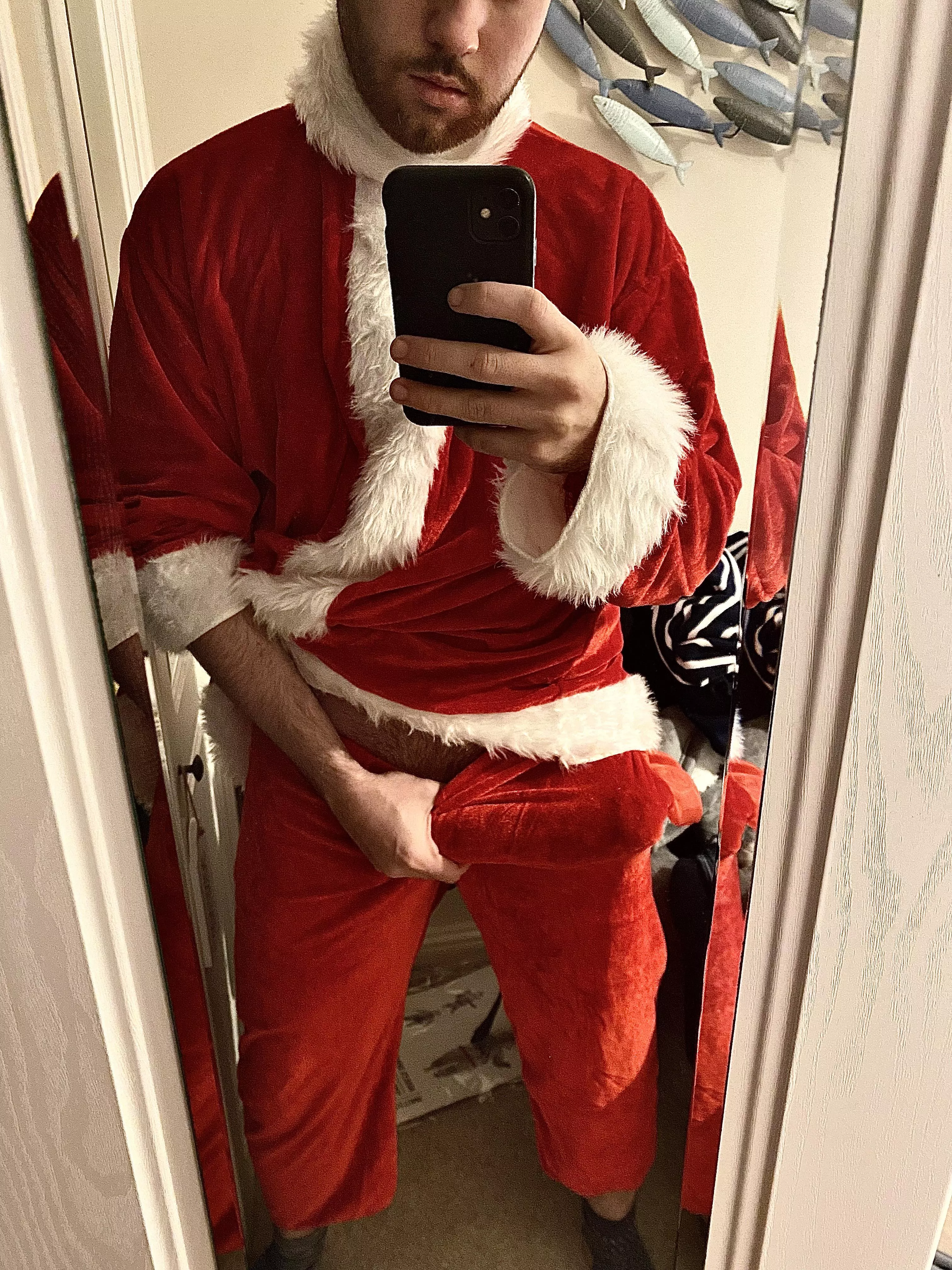 Anyone want to unwrap this present?? Message me for a sneak peak 😜😘 posted by Dreamcock8ZD