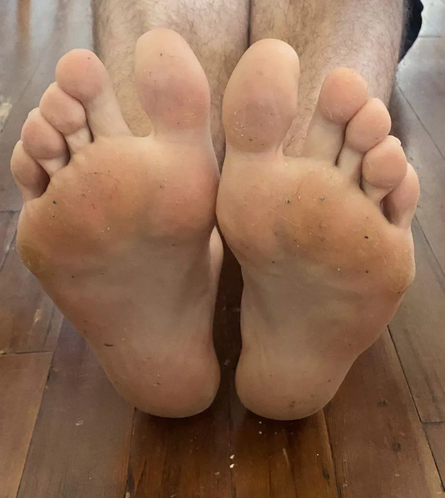 Anyone wants to lick these clean? posted by studentfeet22