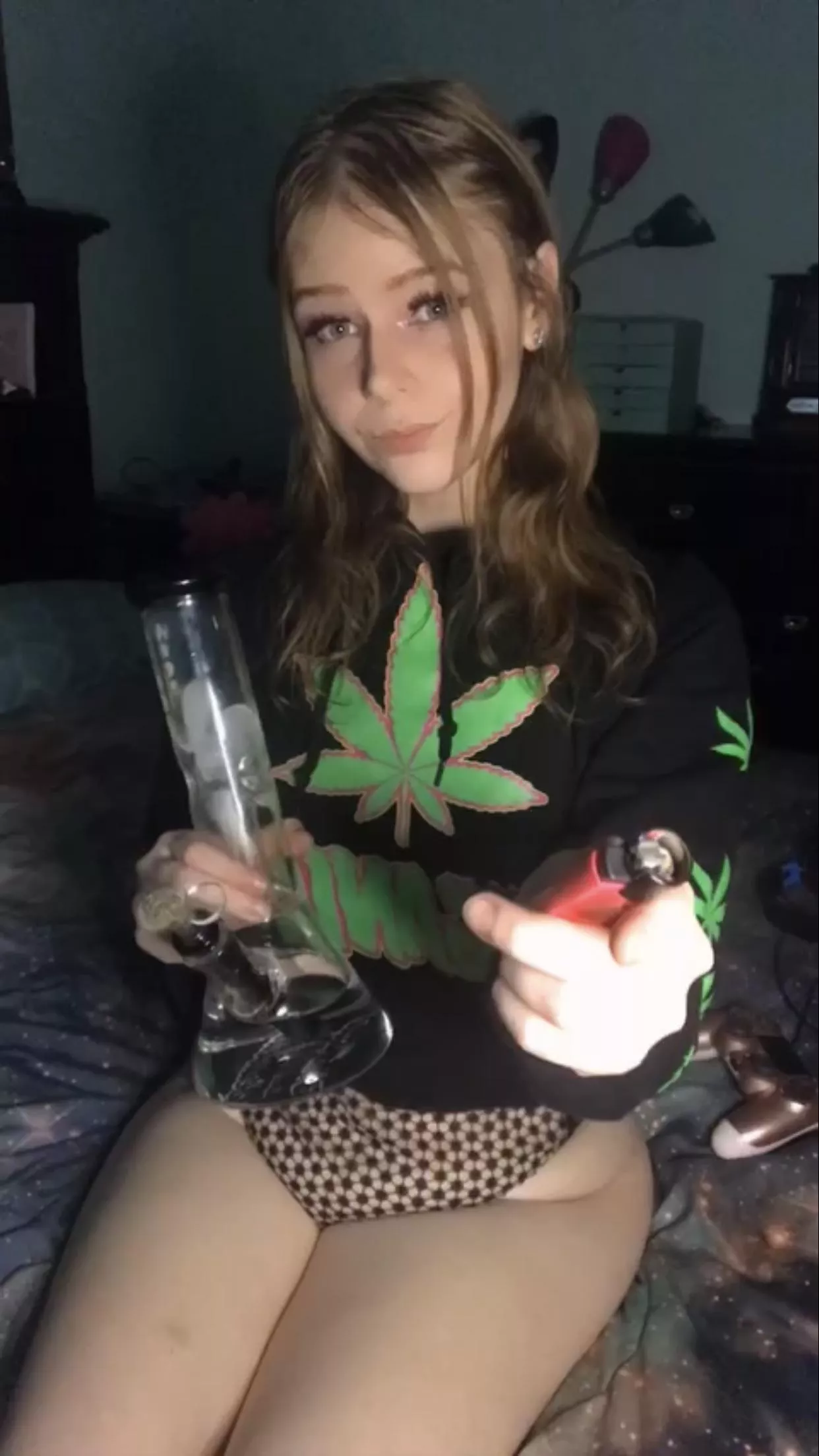 Are edgy stoner girls your type? posted by fruityp3bblz