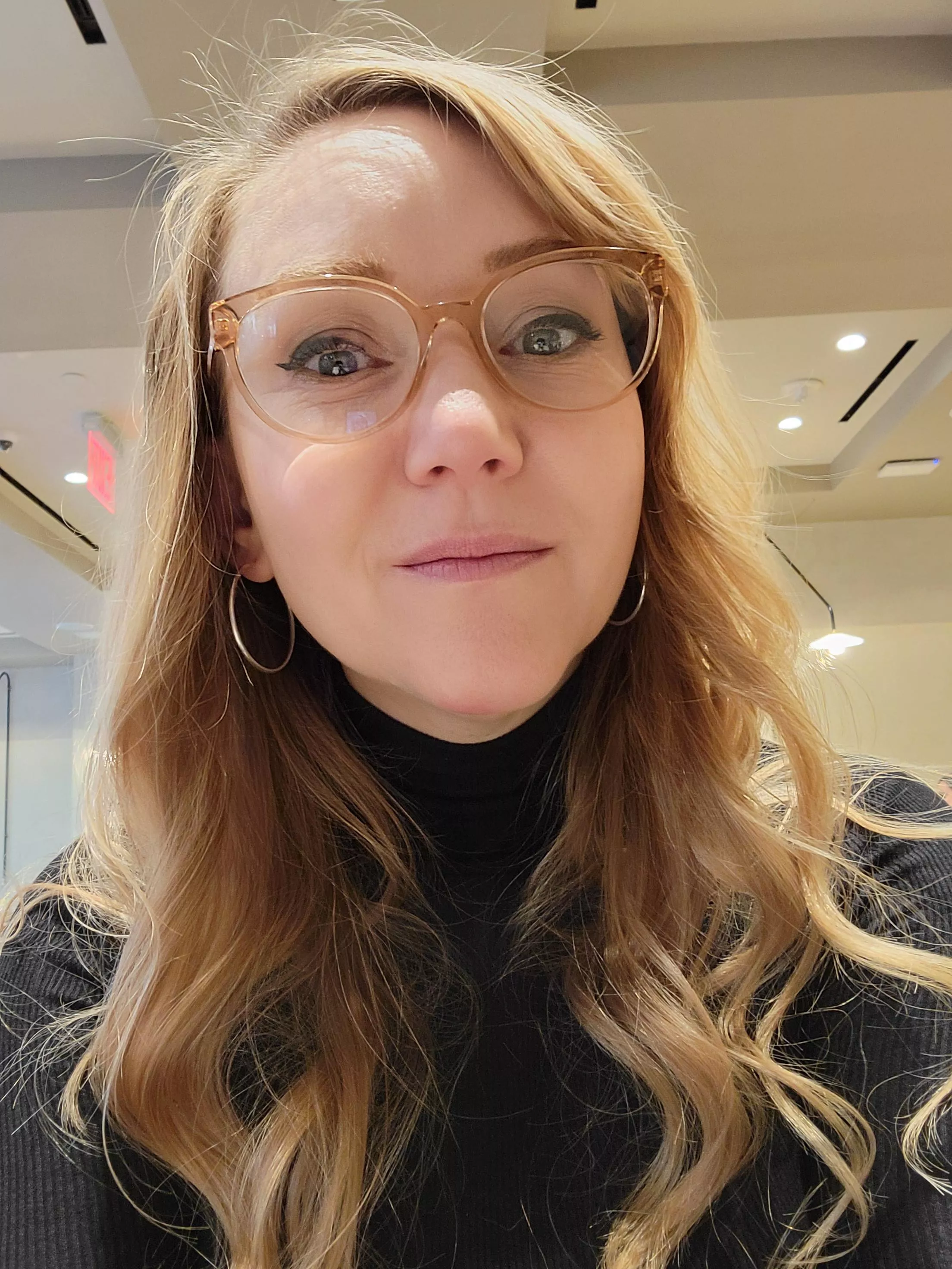 Are Milfs in glasses cute? [F48] posted by Crystal_Sunshine_