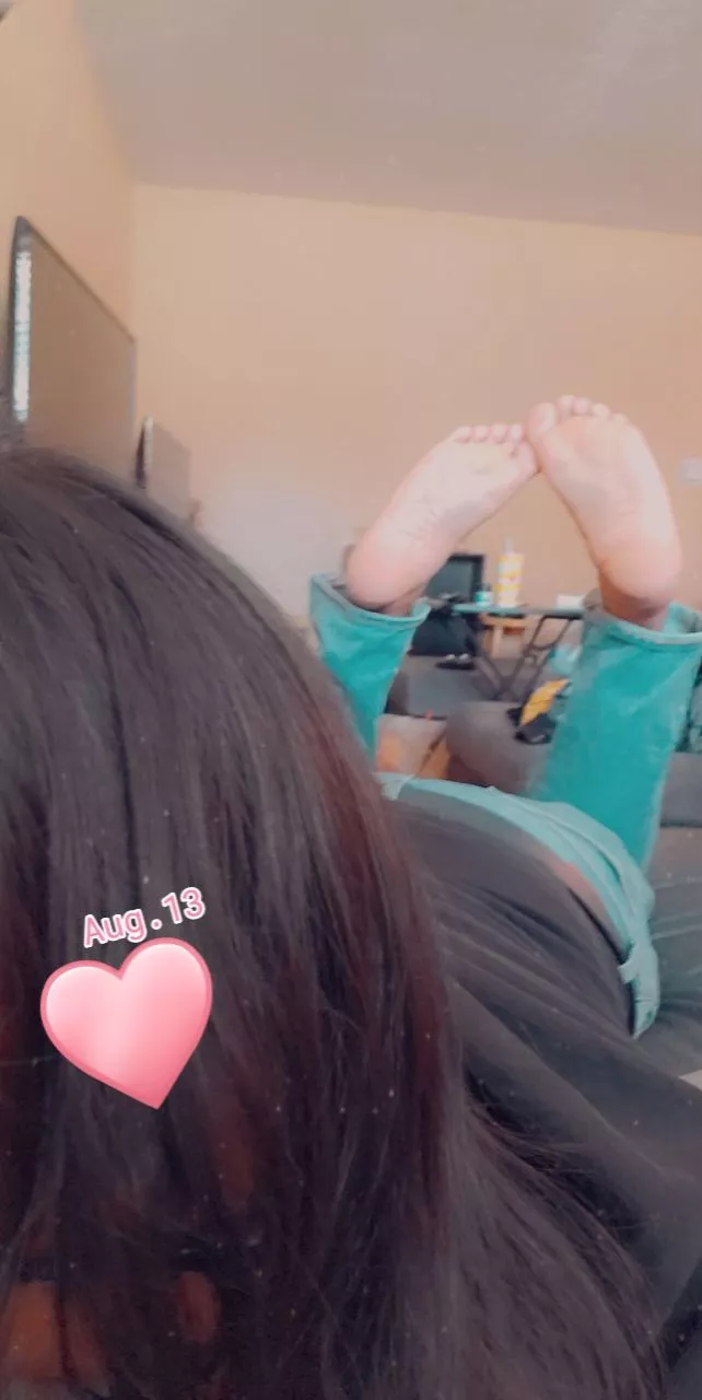 Are my feet suckable? 😅 posted by Randombiguy01