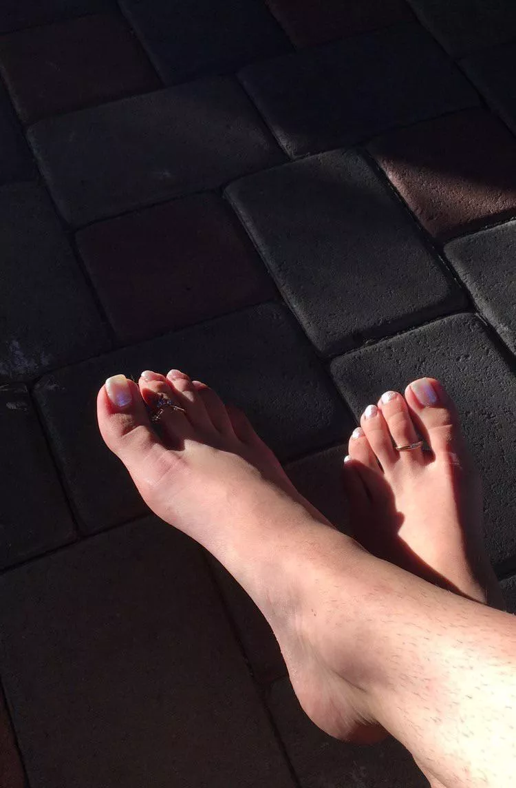 Are toe rings acceptable? posted by Pulloutchampion