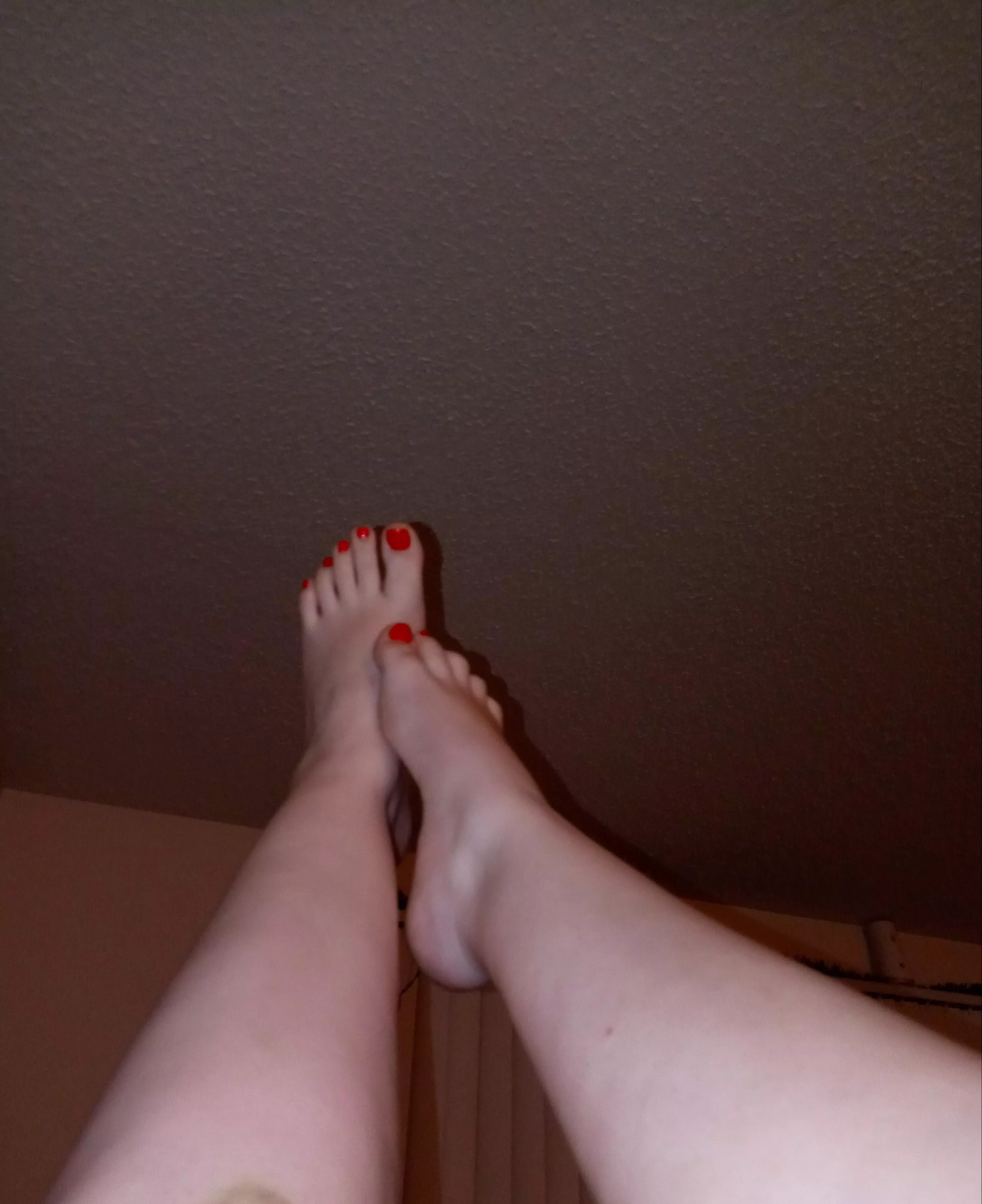 Are you staring at my feet?? posted by sweet_feet561