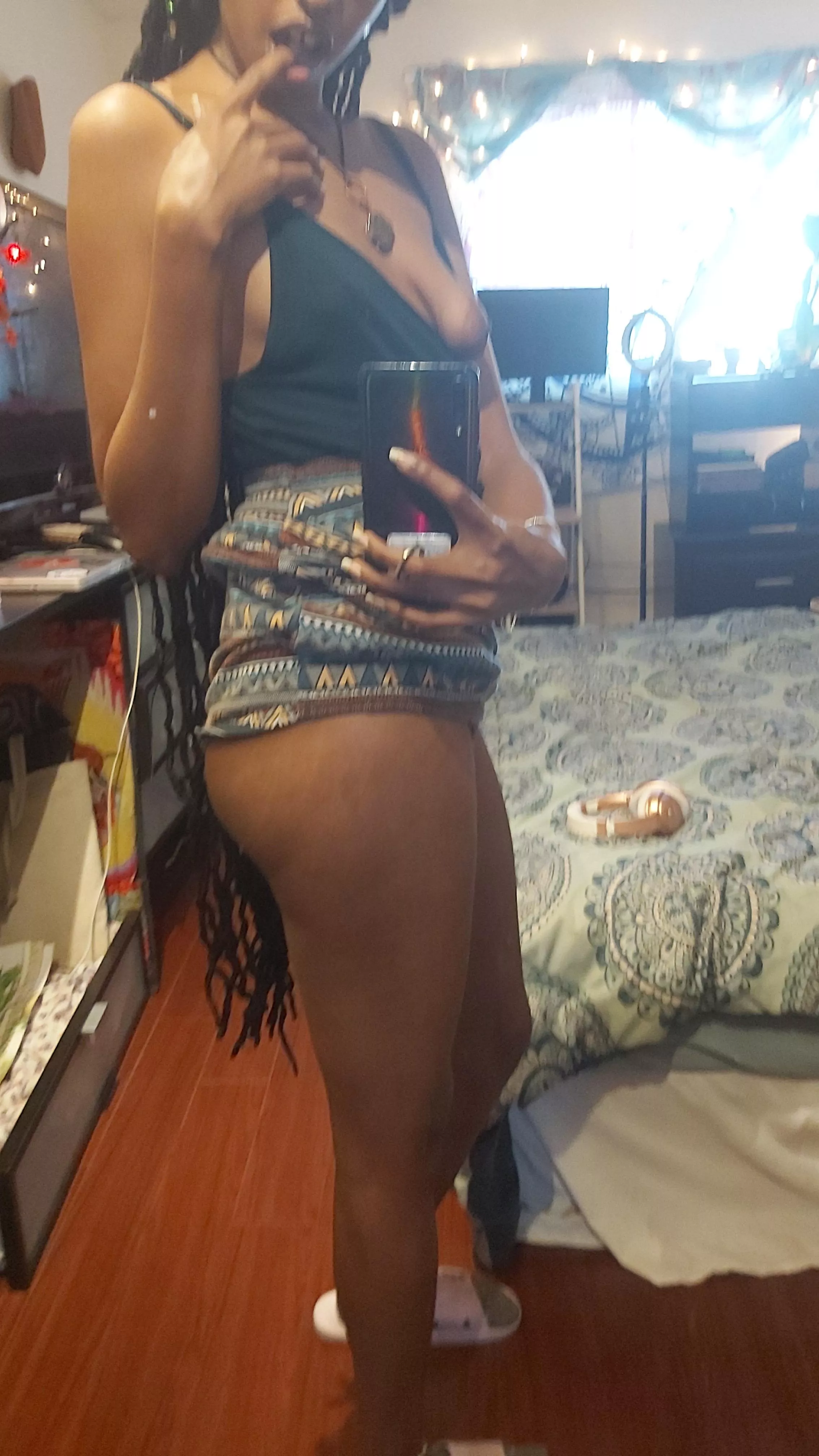 Are you the type to fuck me dressed or would you take it off? posted by AfricanNakedHippy