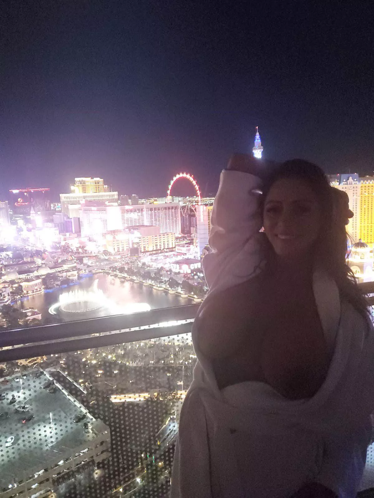 Ariella and her tits bringing in the new year posted by Dany245