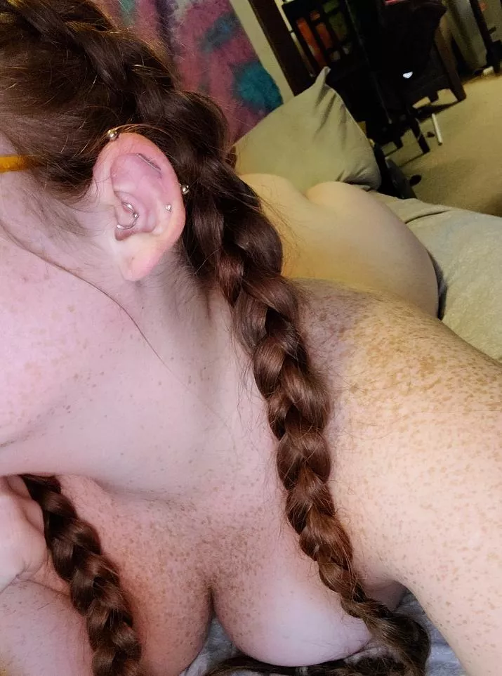 arrow up if you wanna fuck a thick redhead posted by freckledxxfreak