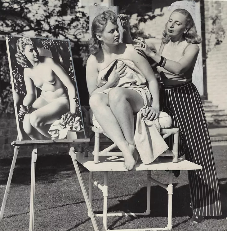 Artist Matches Model To Painting, Tamara de Lempicka and Miss Cecelia Meyers with the painting Suzanne au Bain, 1940 posted by saudelobaes