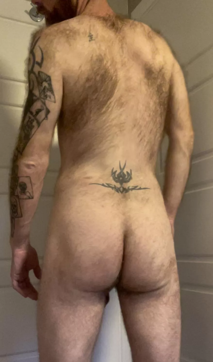 As it’s Fursday here is my hairy ass 😜 posted by gbrad1983