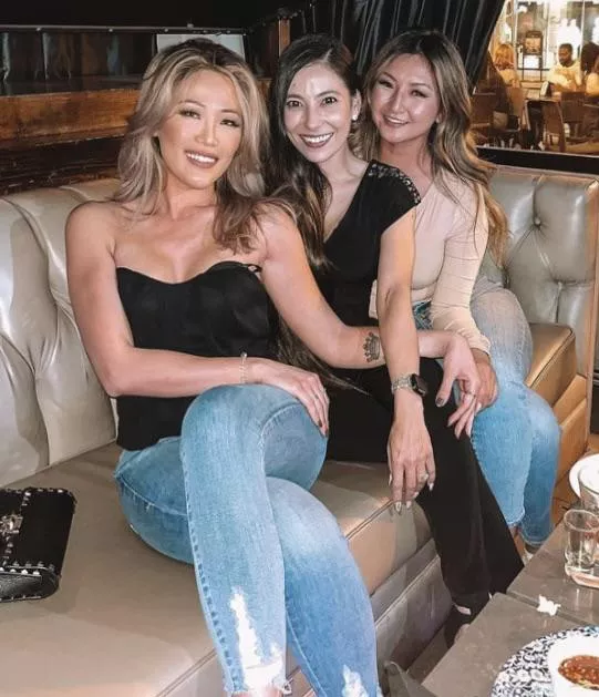 Asian MILF Trio posted by yunaX2