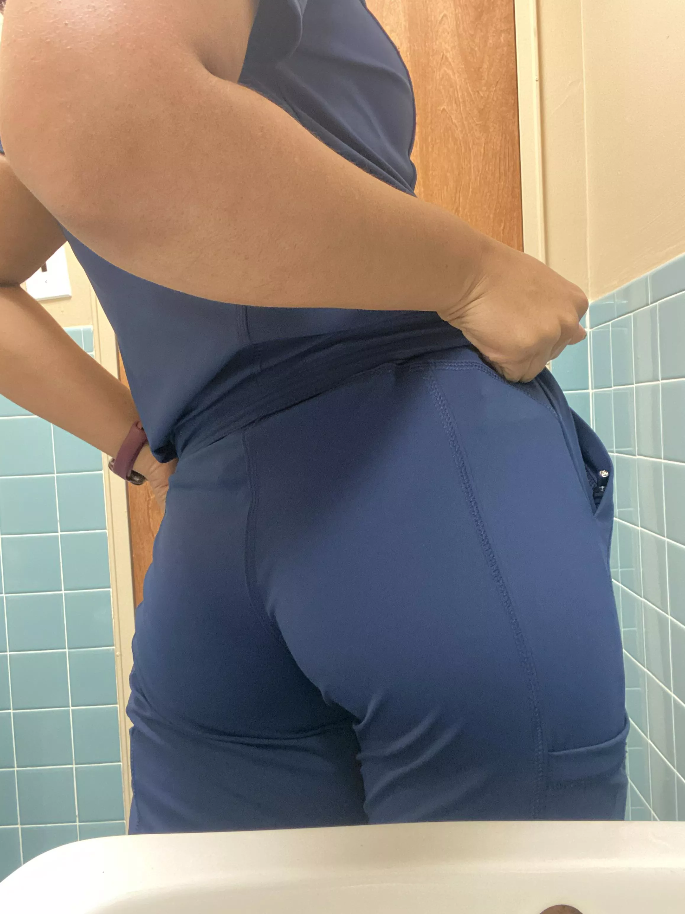 Ass in scrubs 😈 (f) posted by Sunnydays_88