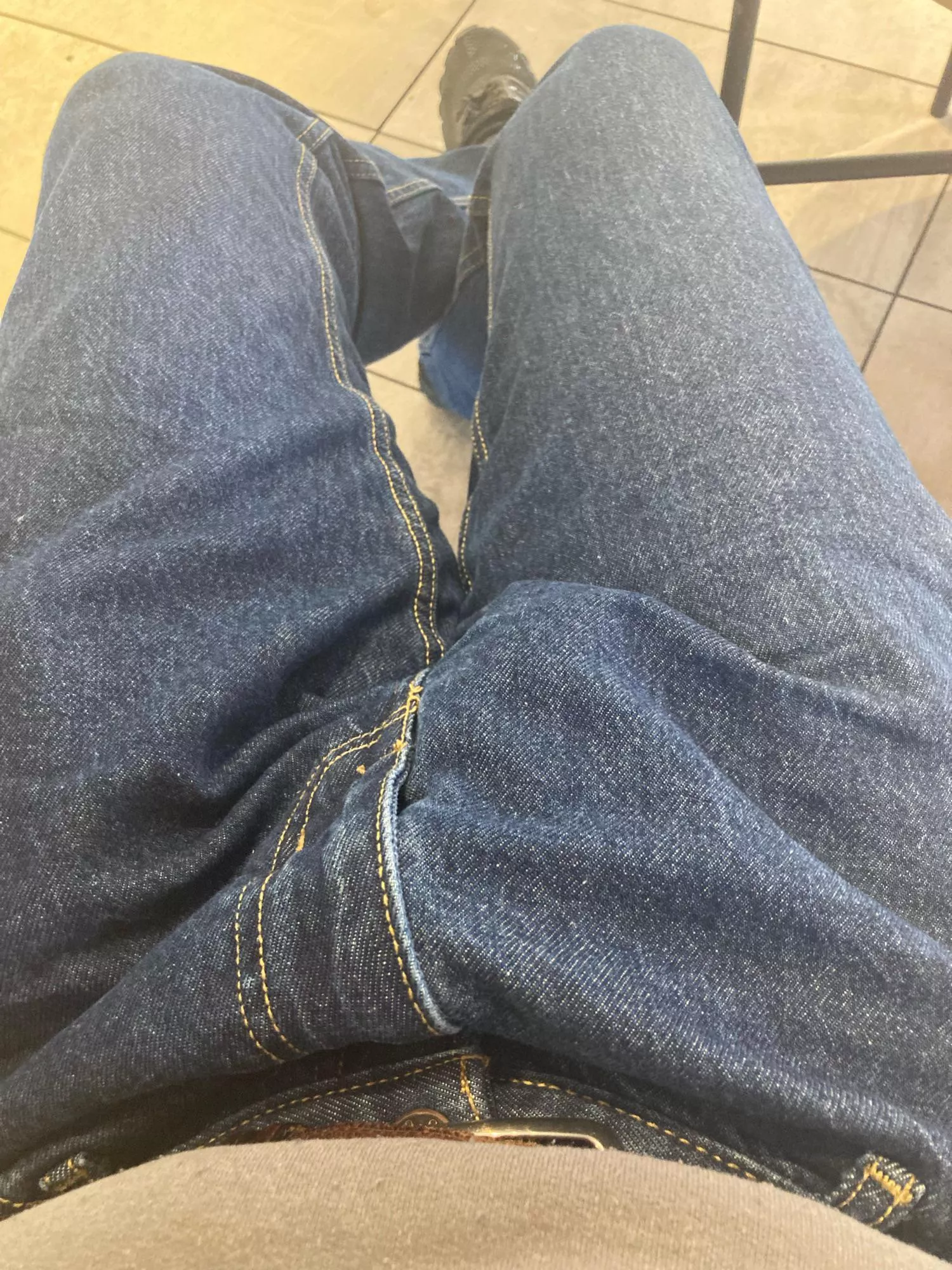 At Starbucks, can’t hide bulge posted by MalBird101