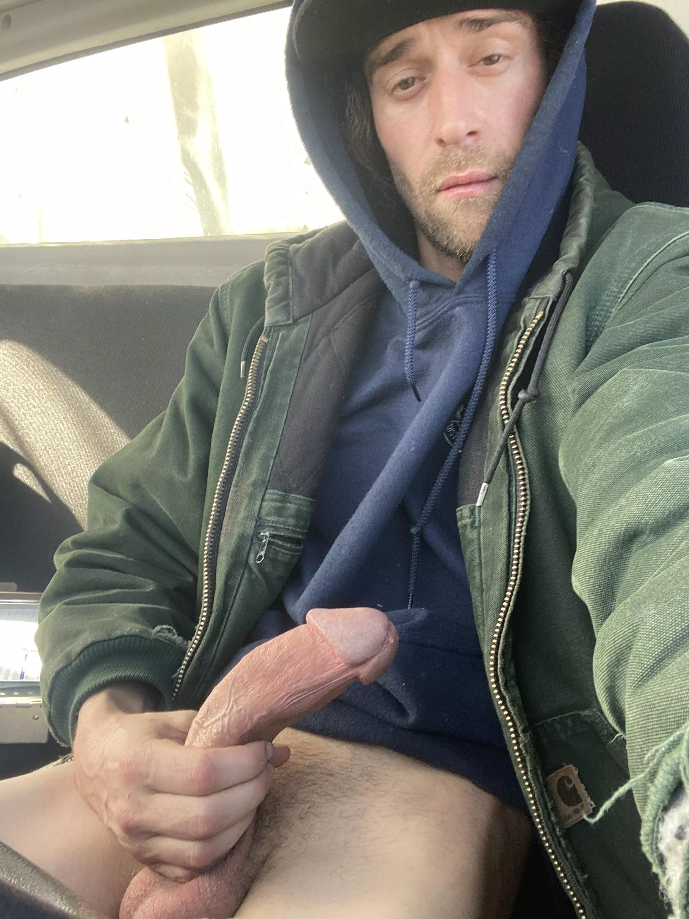 At work, and super horny😫Would you help out?? posted by Slimdreampie