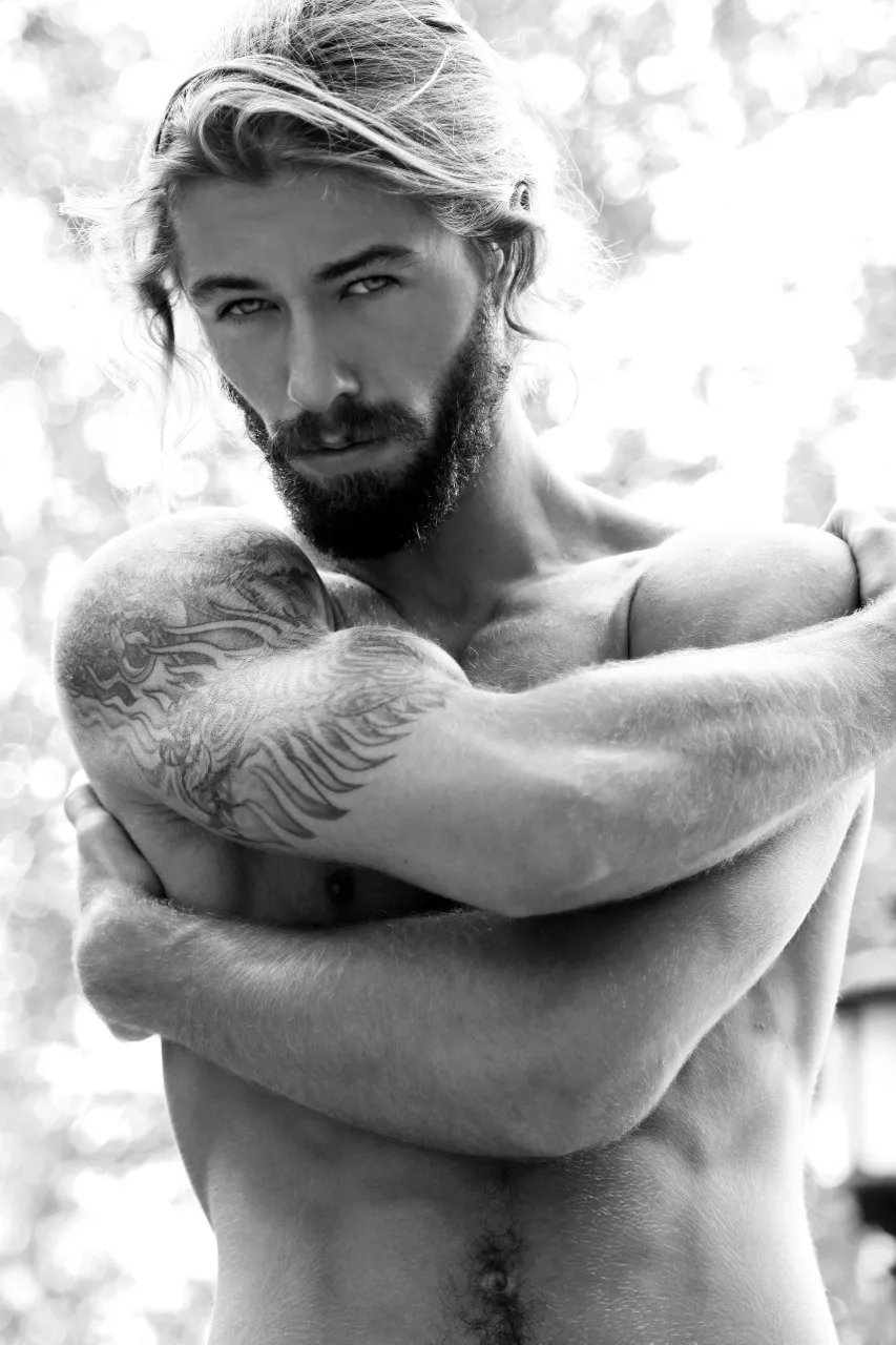 Austin Davis, by photographer Thomas Synnamon posted by LustyWench