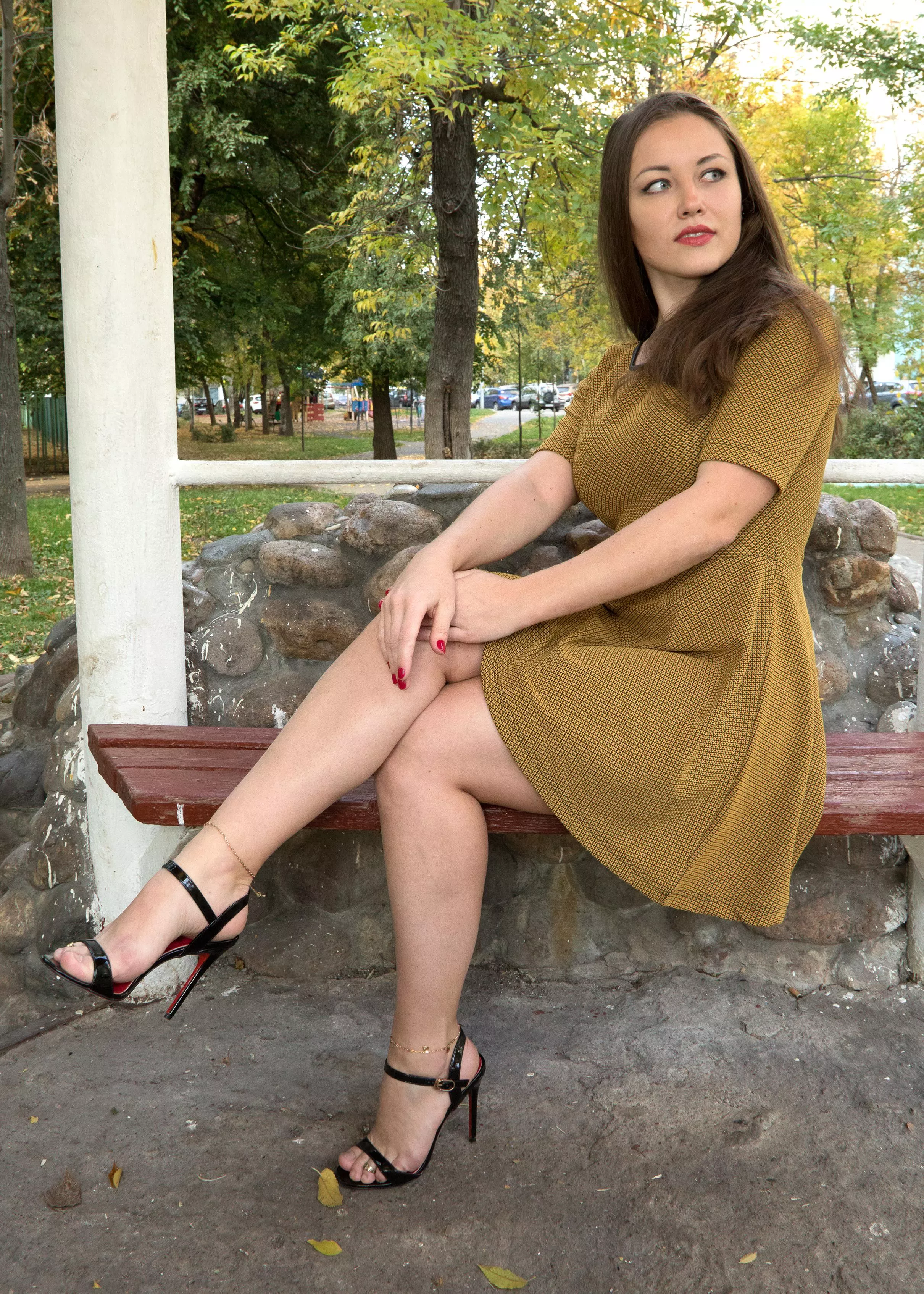 Autumn came to us again in heels and in a yellow dress posted by sexyfeetexpo