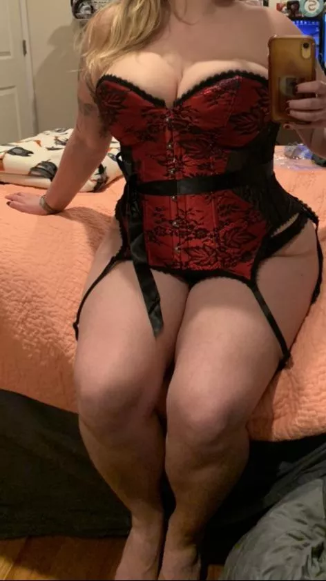 Baby’s first corset posted by BoredSluttt