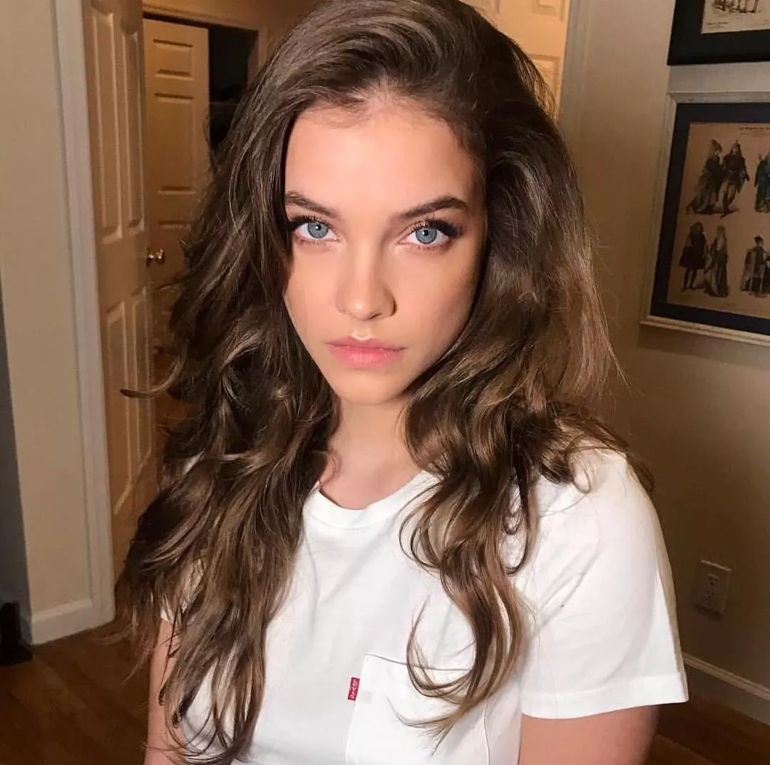 Barbara Palvin posted by BOOOOOOOBIES