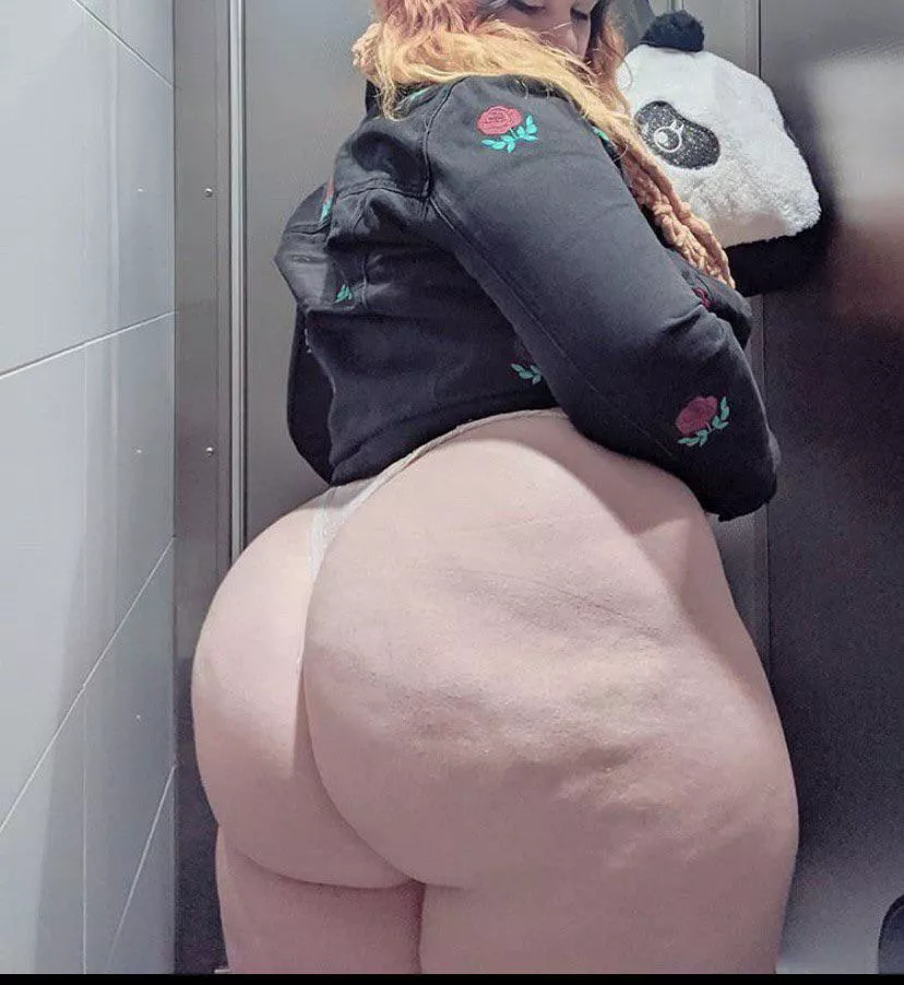 BBW Queen HarlotsWebb posted by msthiccckitty