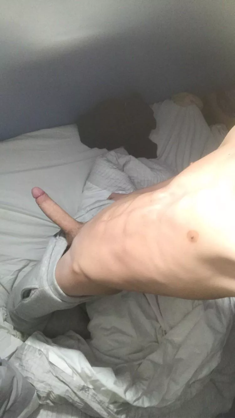 Be honest am I a twink?🤭😘 posted by Hungteen_cock