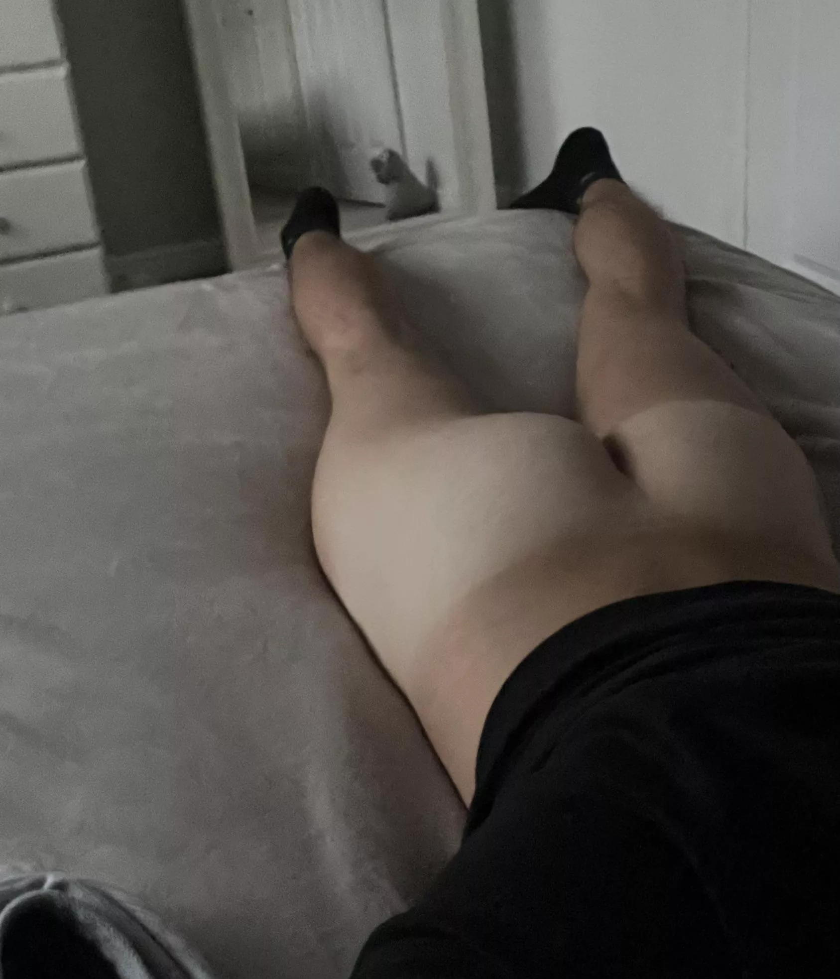 Be honest, would you clap this 🍑? (23) posted by 1R1B2