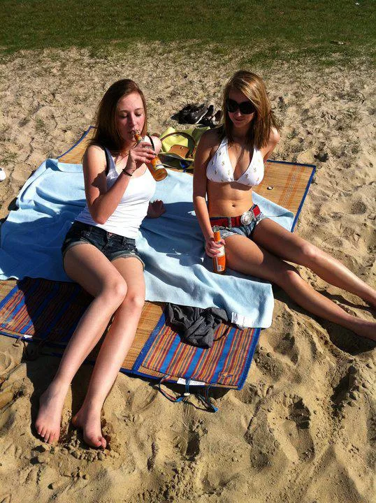 Beach girls [2] posted by Character_Version