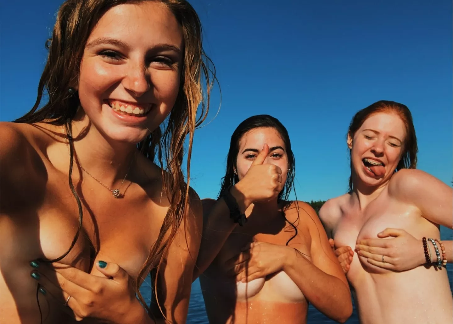 Beach selfie posted by bigtiddybobcat