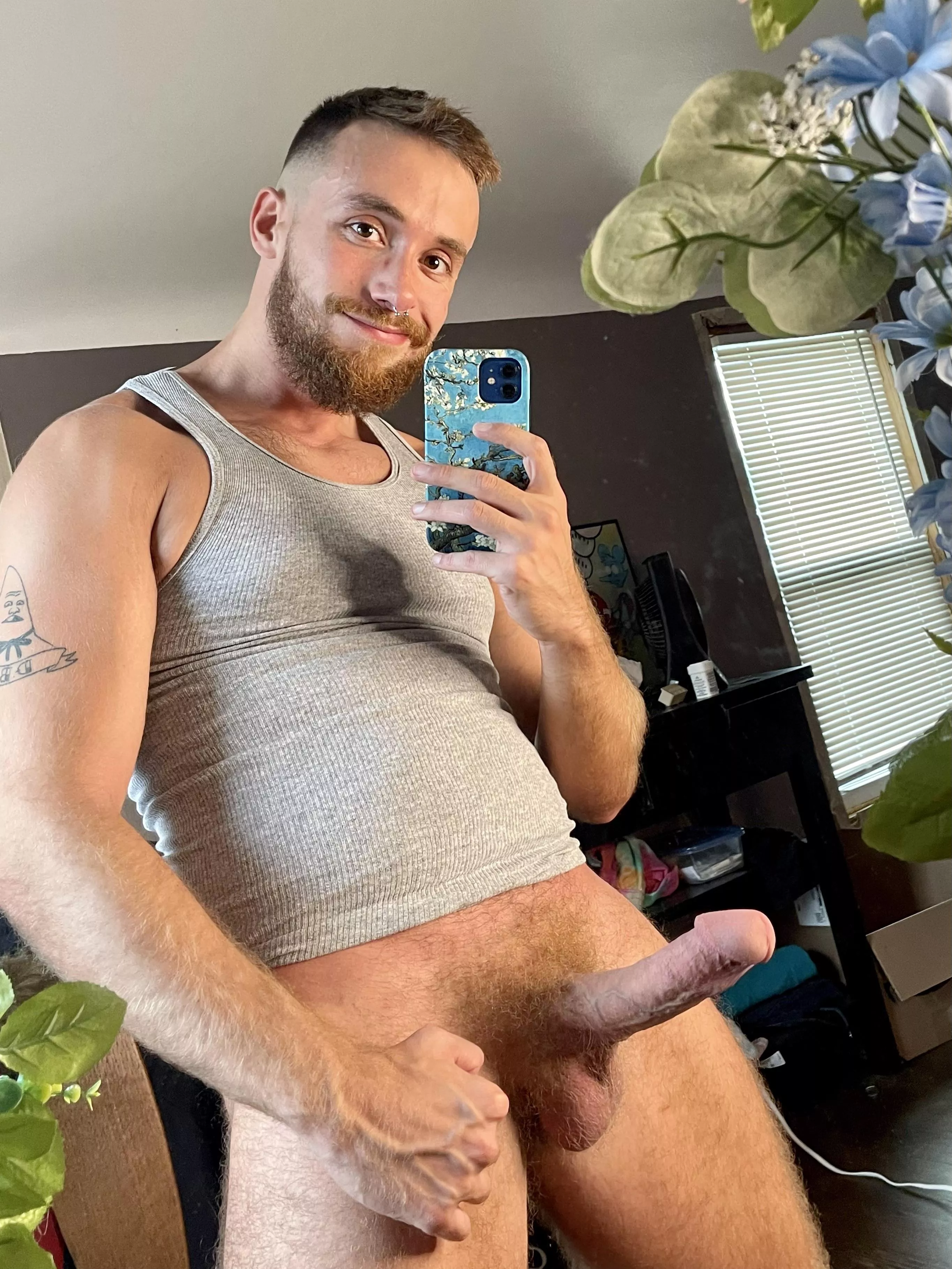 Beard, bush and fat dick 😈 posted by Gabs0n