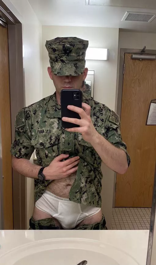 Been a while since I posted. Here’s some tighty whities.🤙🏻🇺🇸 posted by Fit-Quality-4013