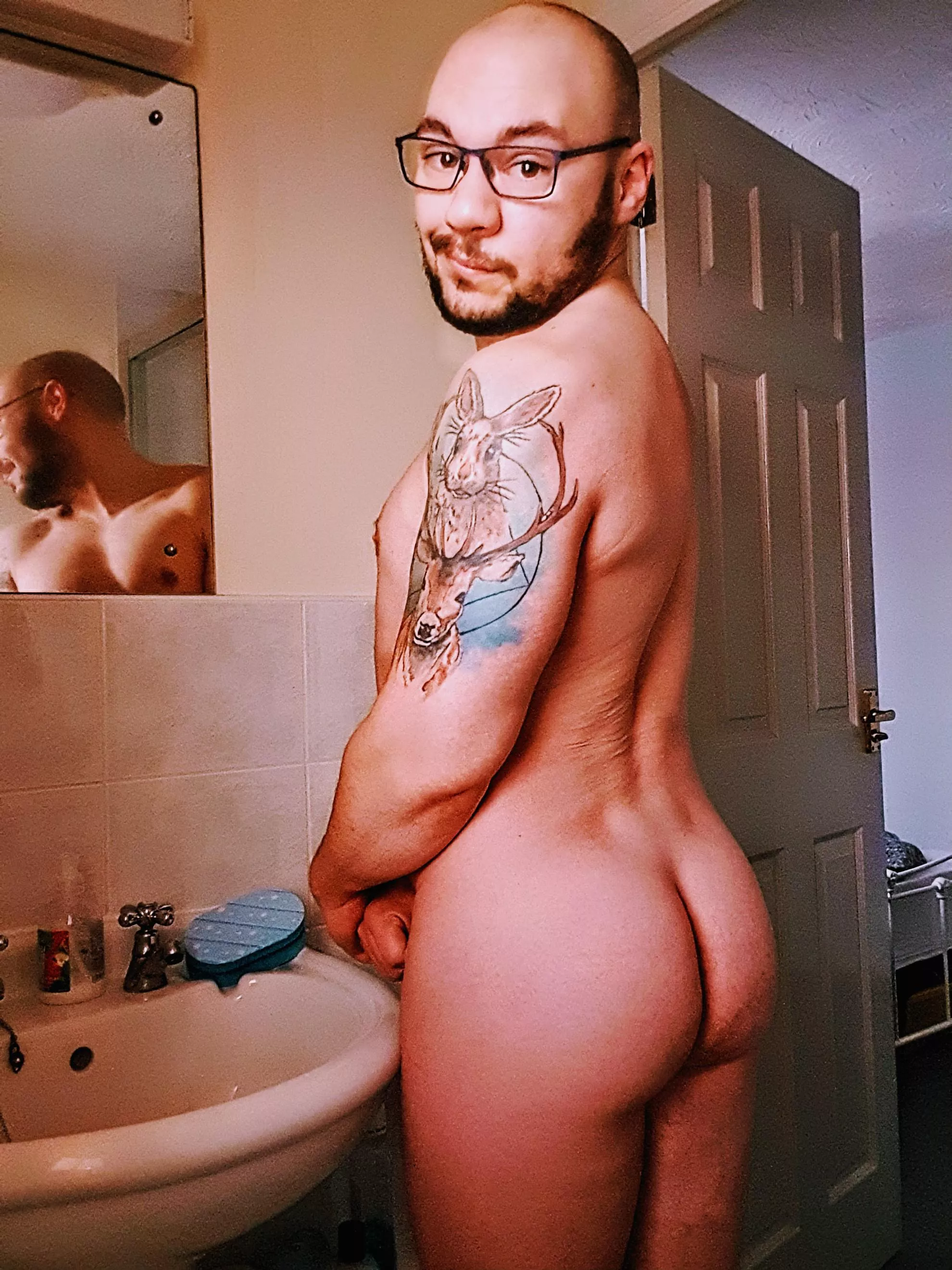 Been back at the gym! Here is butt! posted by Manwards84