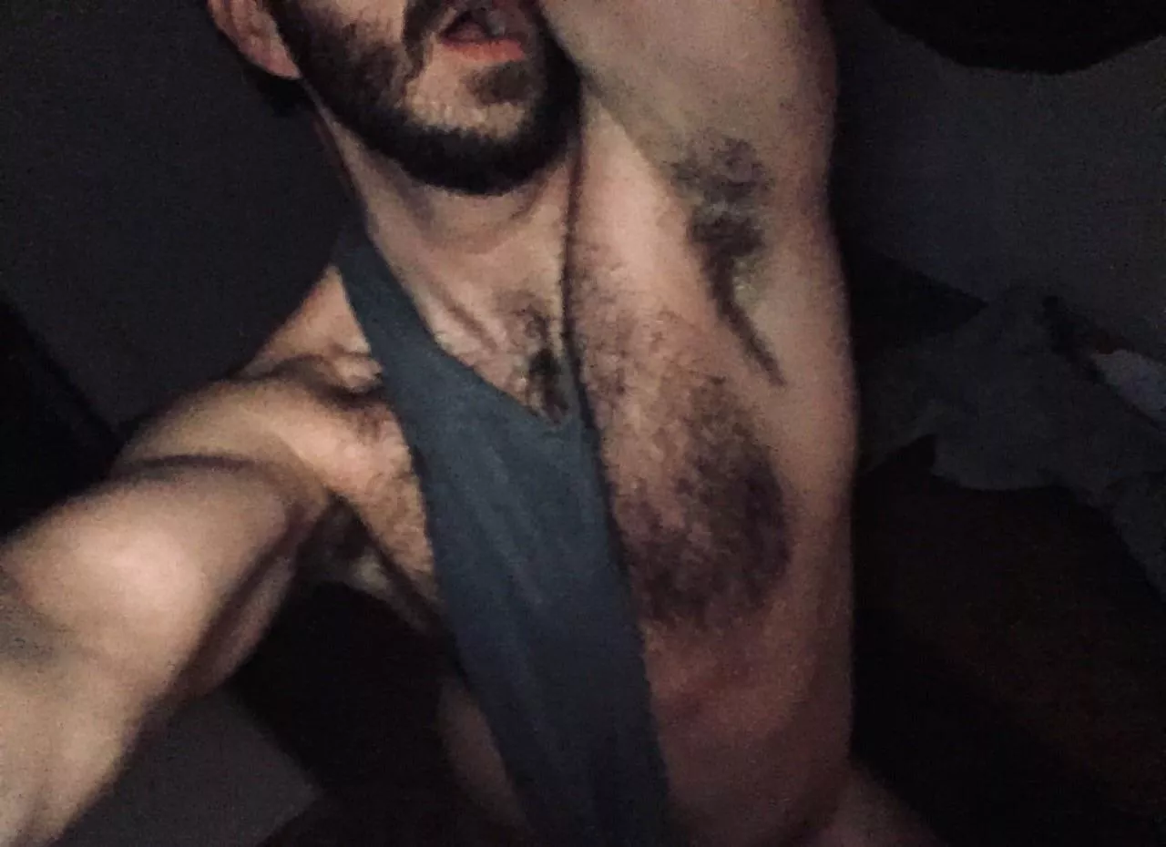 Been told a few times I had hot pits, decided to check with the experts here (M/34) posted by burneracc1250