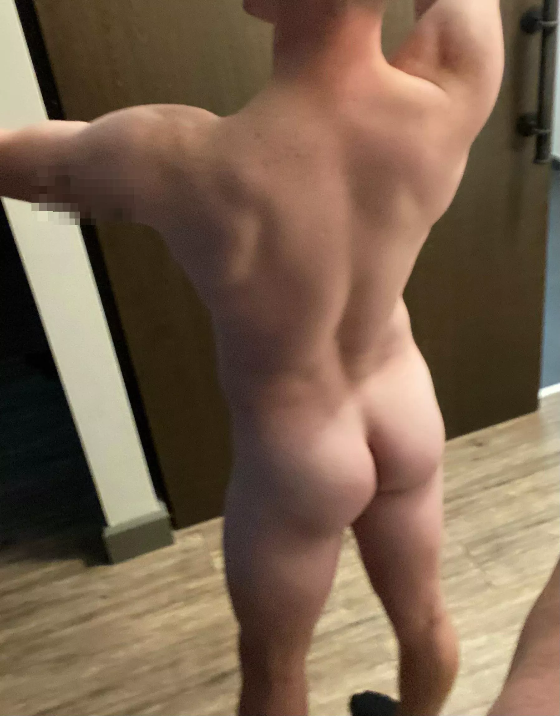 Been working on my legs. Ass growing too 😋 posted by BearLover25