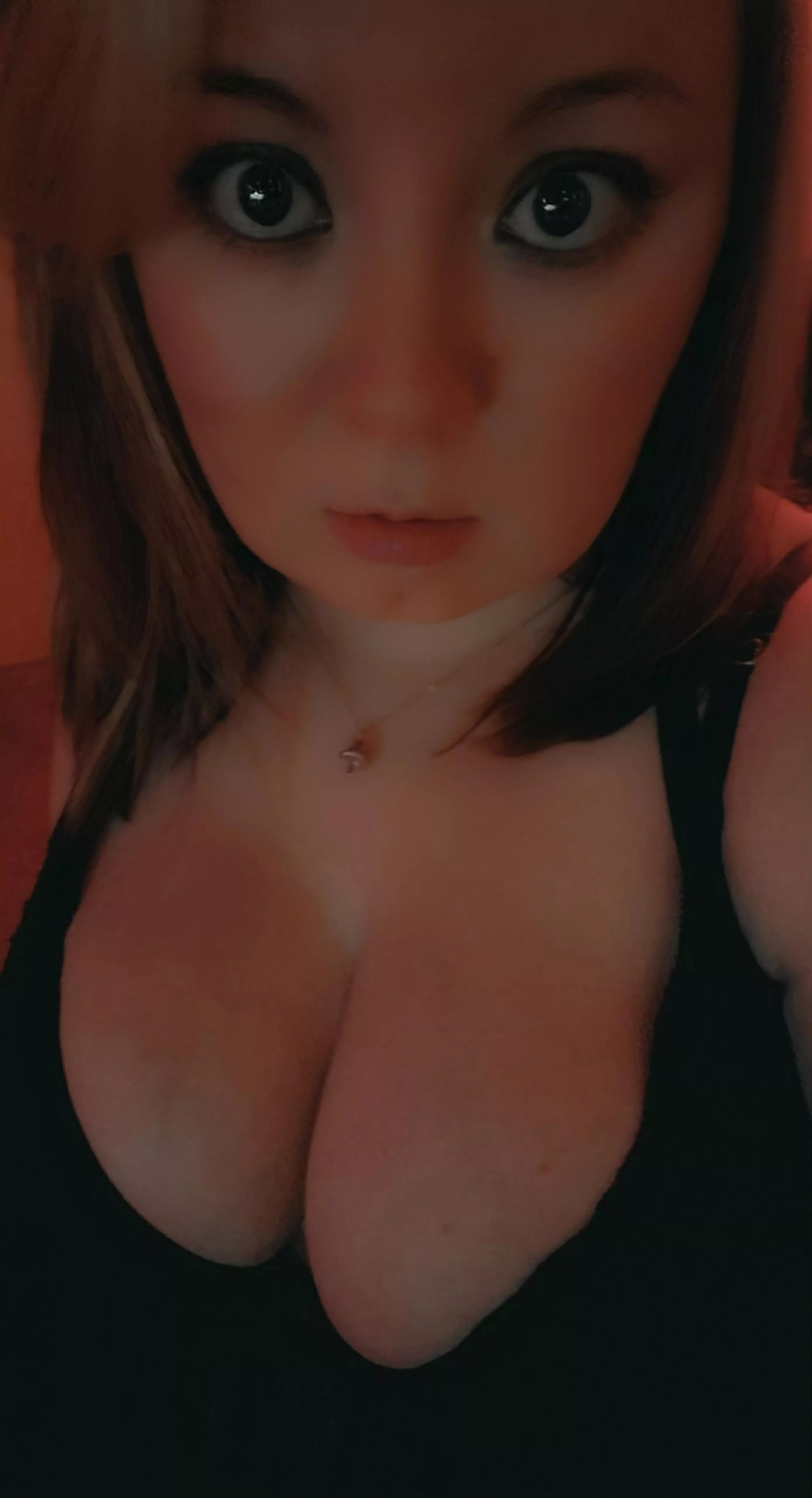 Being chubby has it's benefits. Love how my tits look in the right bra 😍 posted by annonbon