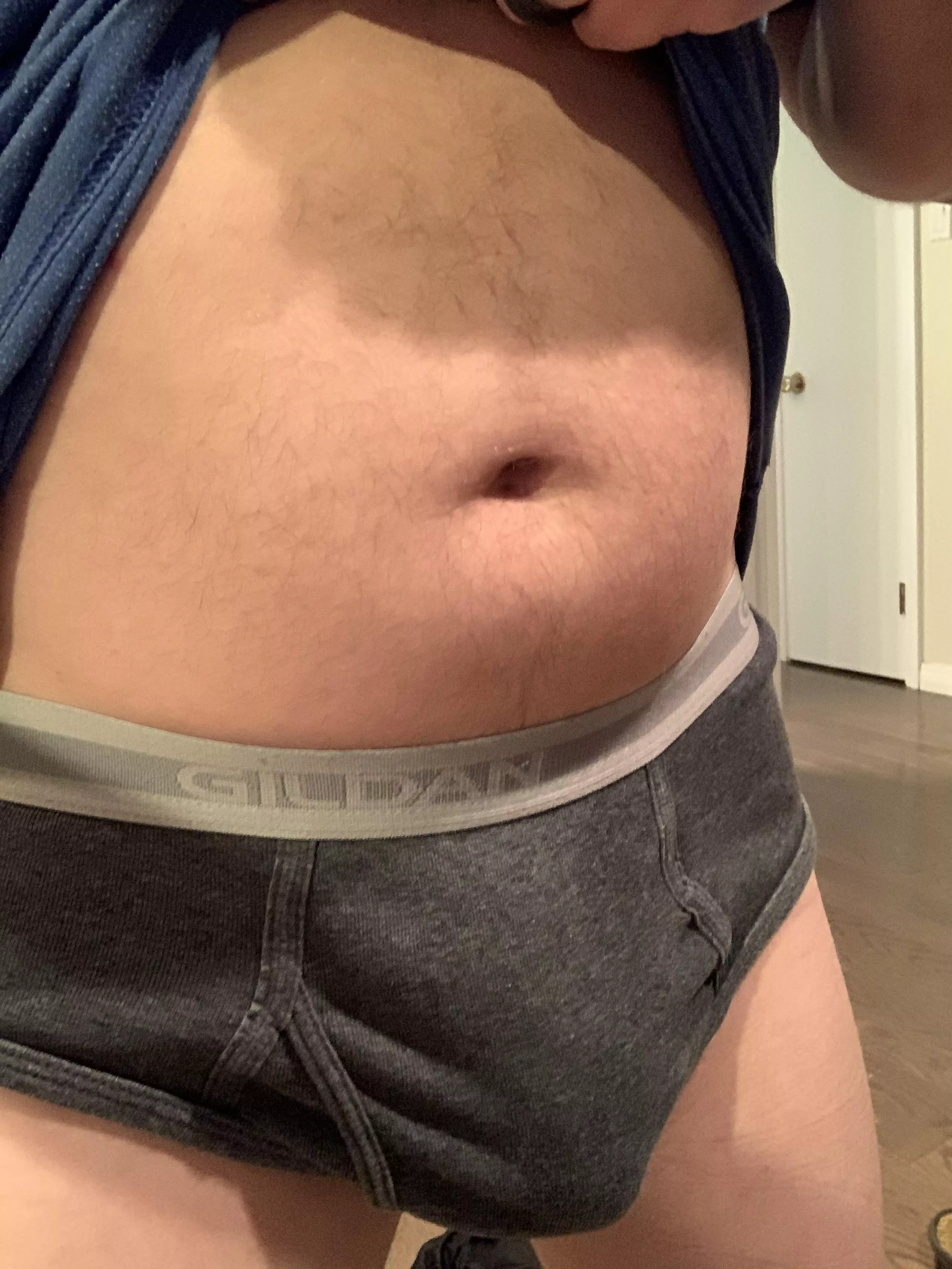 Belly and briefs posted by Dcubster