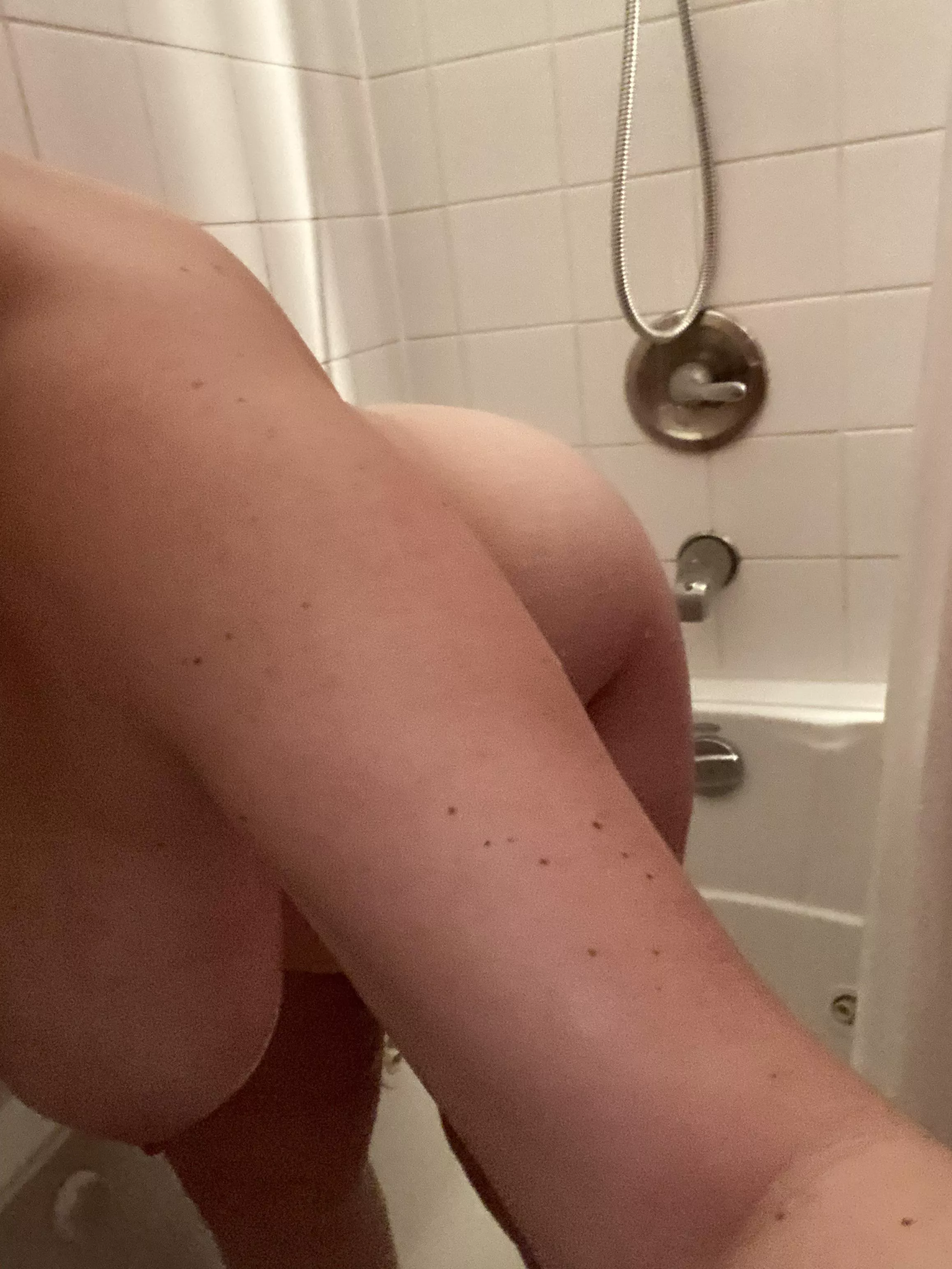 Bend me over in the shower posted by canadiangirly3