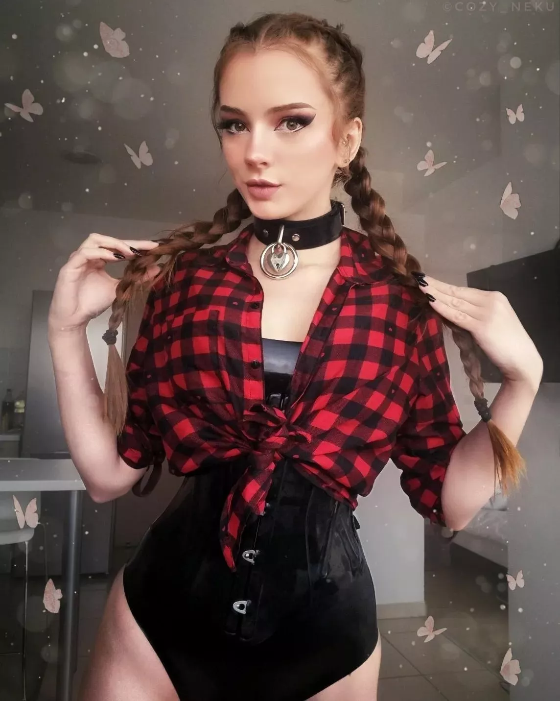 Besides being an absolutely adorable cow, I also like being the cute farm girl ðŸ¤ ðŸ’• [F] posted by Neku_On_A_Leash