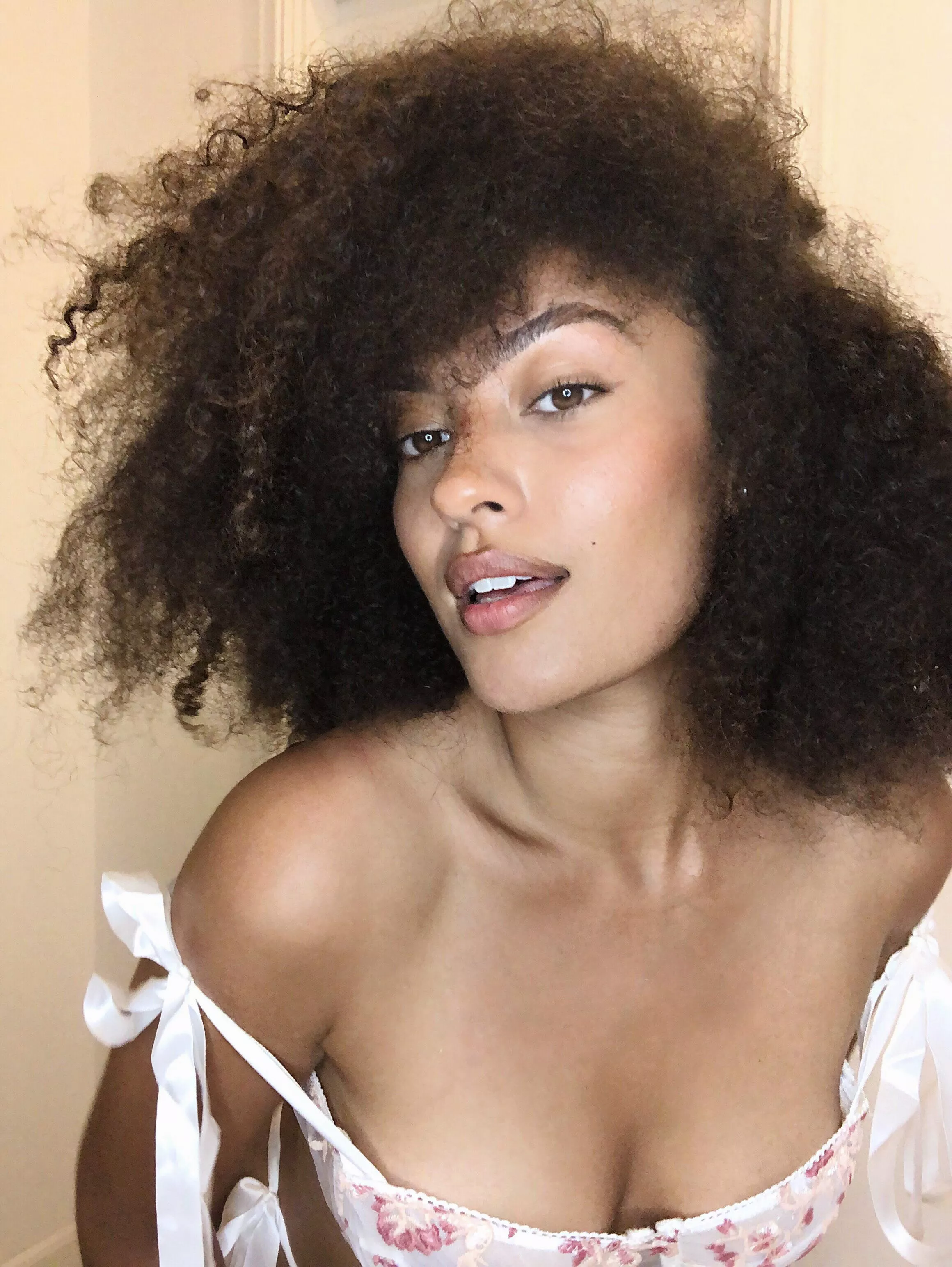 Best curly hair products to avoid frizz 👹? posted by giirlnextdoor