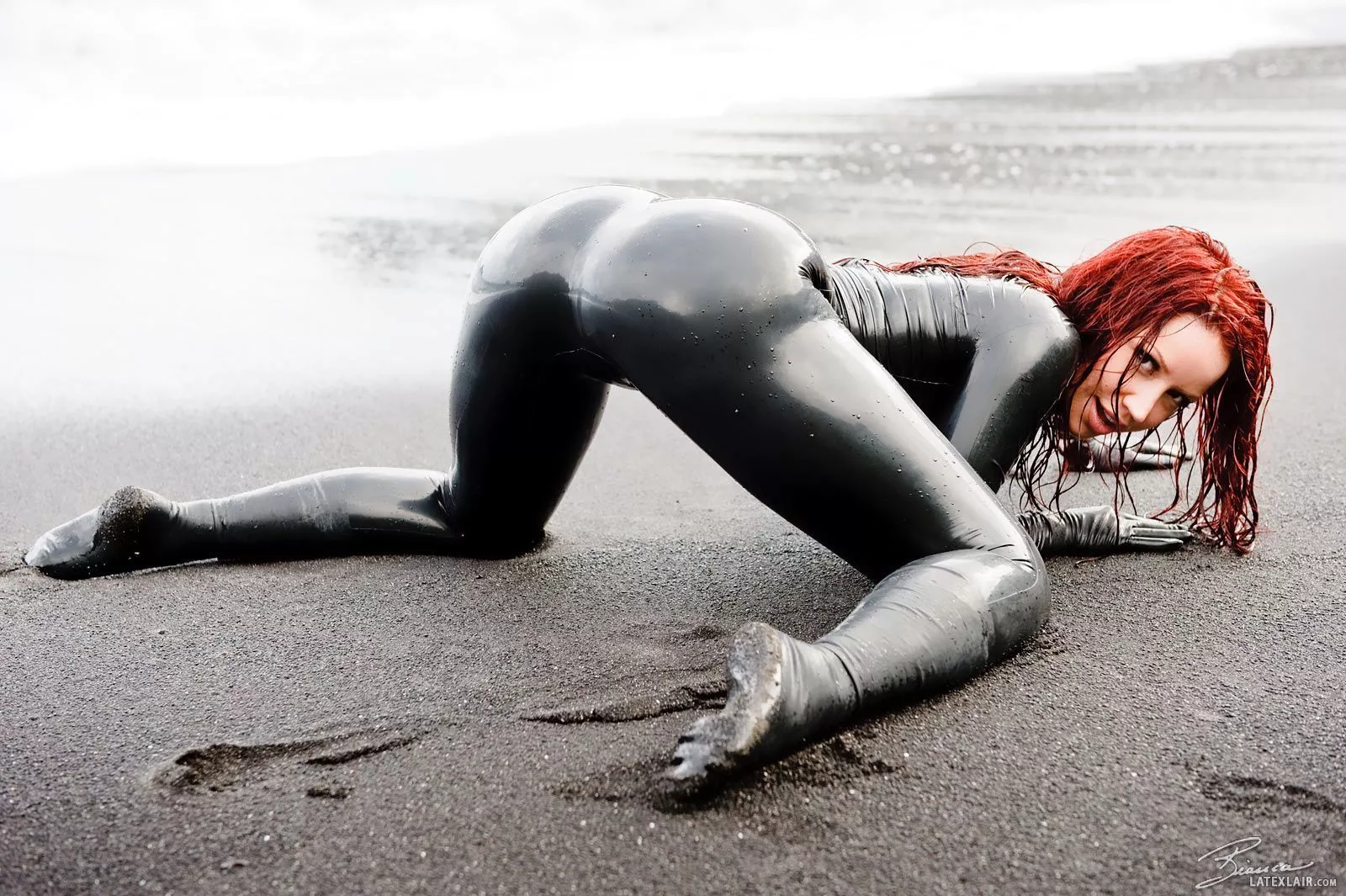 Bianca Beauchamp in rubber outfit posted by candid-shiny