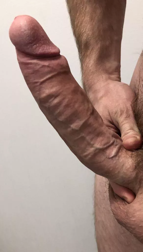 Big and veiny 😈 posted by arronskater19