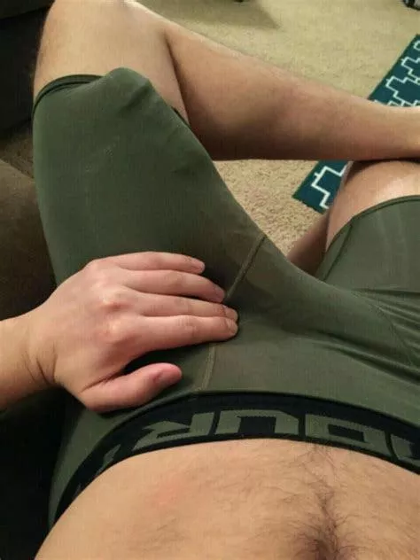 Big Ben aching to be released after a long day at work. posted by BenTheOneForYou