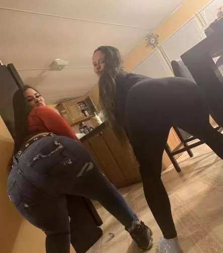 Big booty #1 or big booty #2? ðŸ‘ posted by ganggang89882