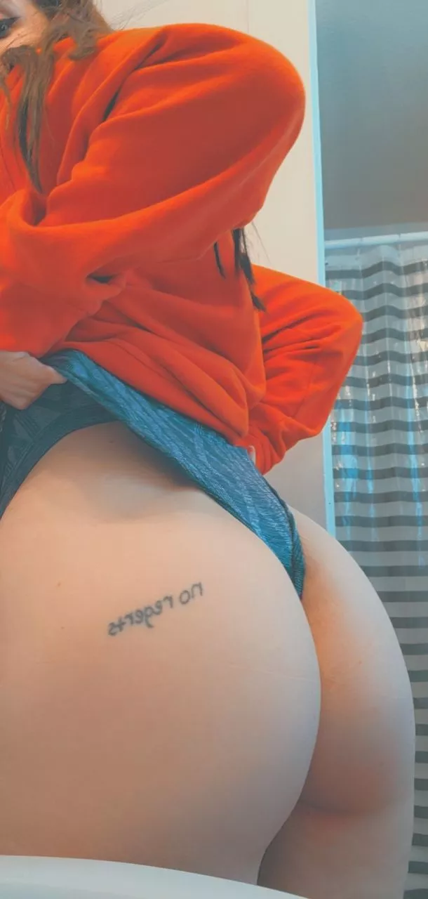 Big booty hoe 😘 posted by carlarechelle