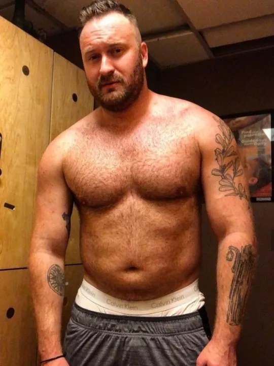 Big Guy posted by gaypicsposter_