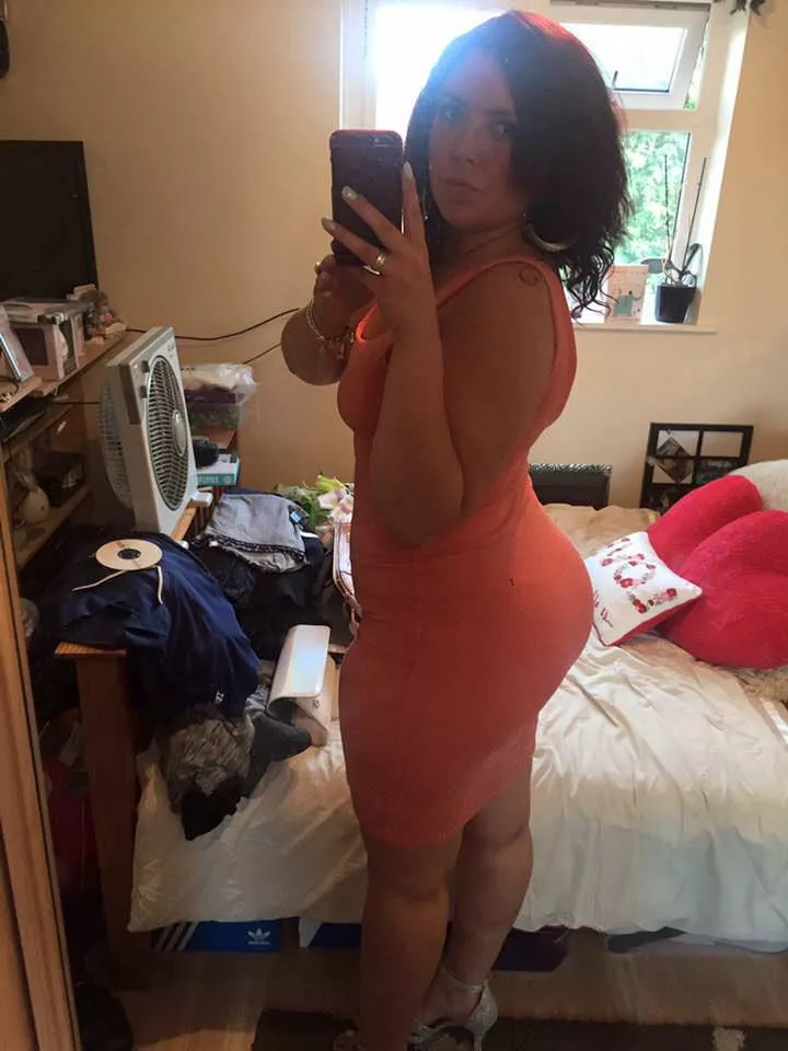 Big hoops and a phat ass posted by doner22