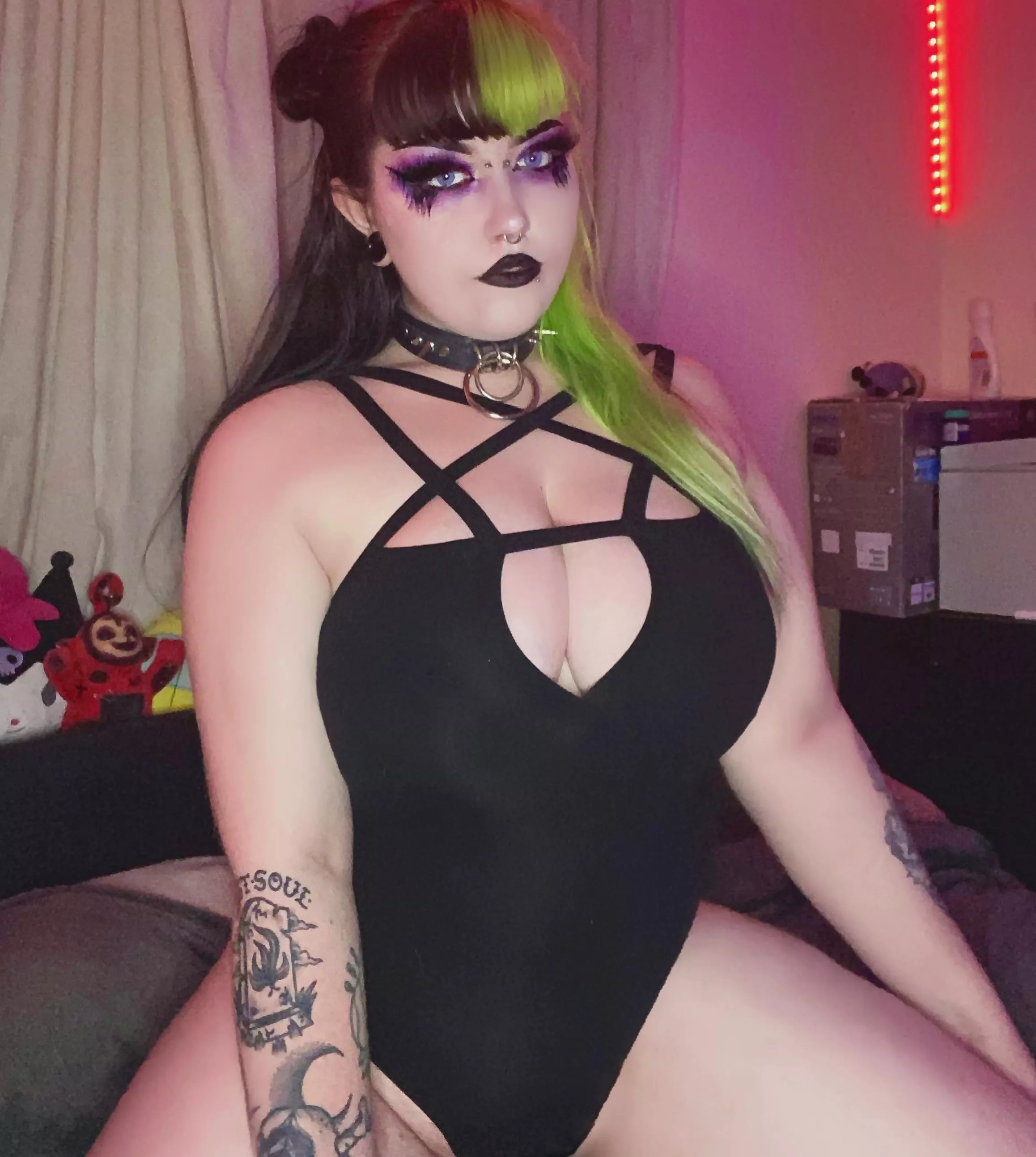 Big tiddy goth gf at your service ☺️ posted by _MiseryMachine