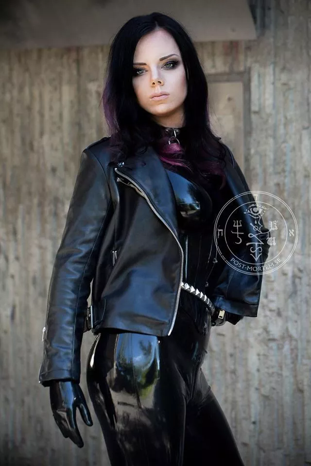 Biker jacket over latex top 😉 posted by Cynthialunafrost