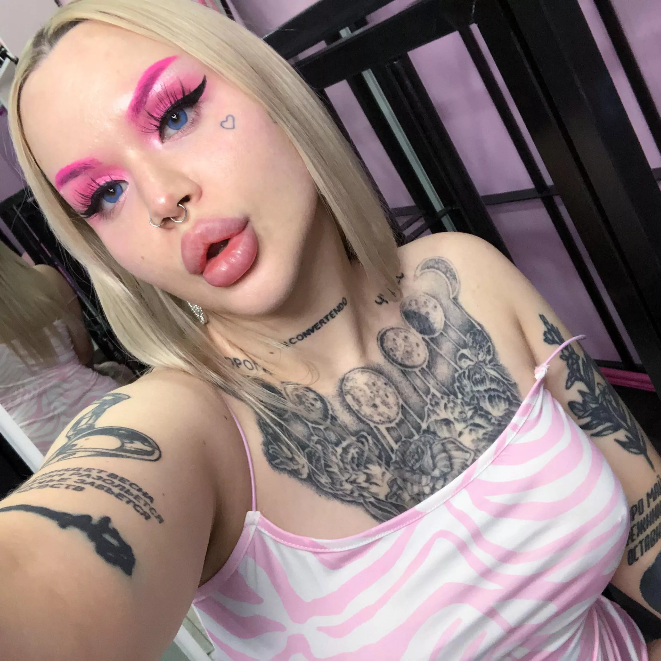 Bimbofication for life ðŸ’– posted by nasty_bimbo