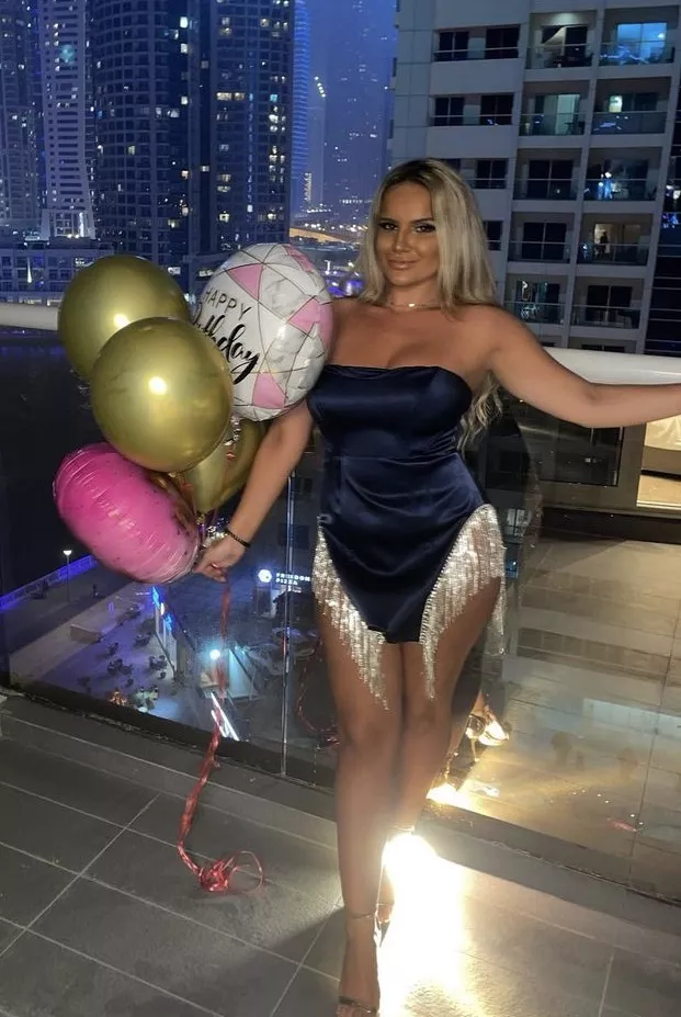 Birthday babe in Dubai posted by NotToBeRevealed