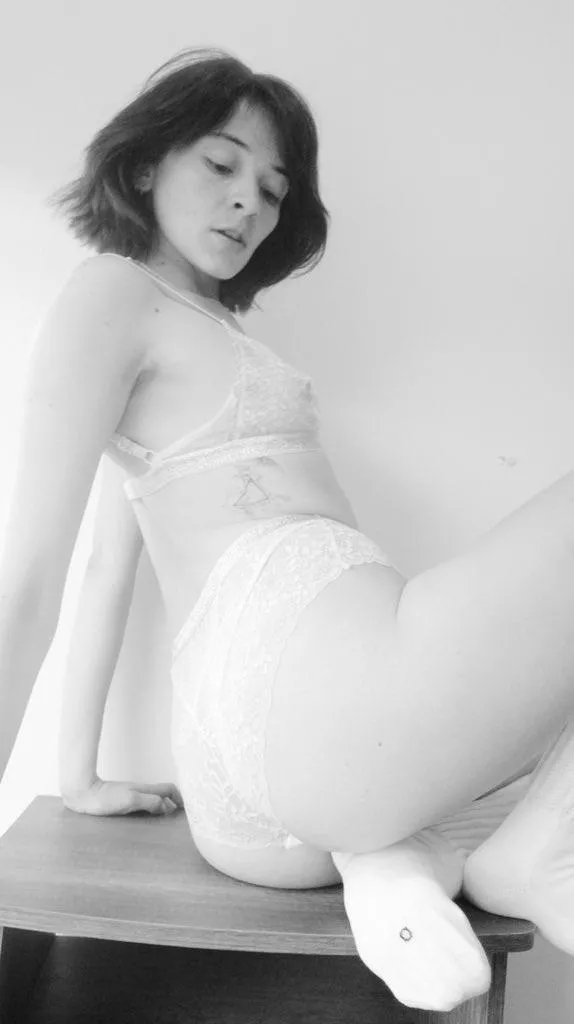 Black and white :3 posted by Anah_model