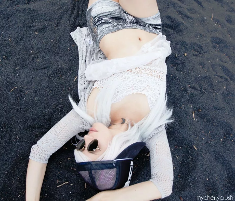 Black Sand Beach <3 posted by mycherrycrush