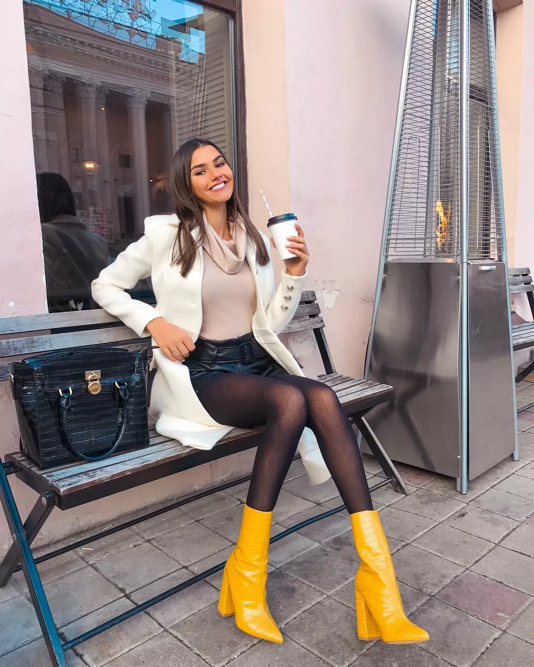 Black tights, yellow boots posted by jpx82