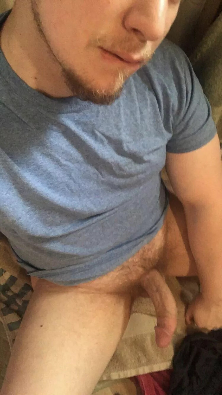 Blond beard and curved cock. Can’t go wrong here 🌊 posted by EmeraldSkies91